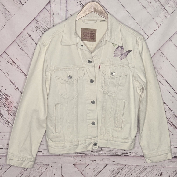 Levi's Jackets & Blazers - 🦄Levi's Ex-boyfriend Trucker Butterfly Jeans Jacket